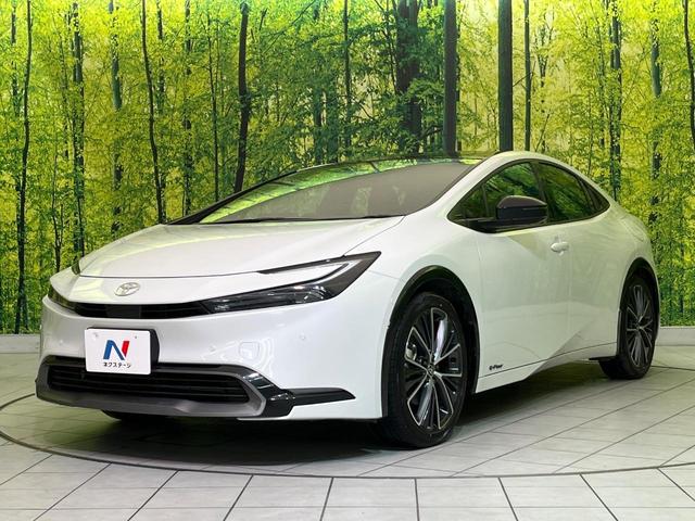 プリウス Z 4WD ガラスルーフ 全周囲カメラ デジタルミラー 衝突軽減 レーダークルーズ ブラインドスポットモニター 電動リアゲート シートエアコン パワーシート コーナーセンサー LEDヘッド ワイヤレス充電(26枚目)