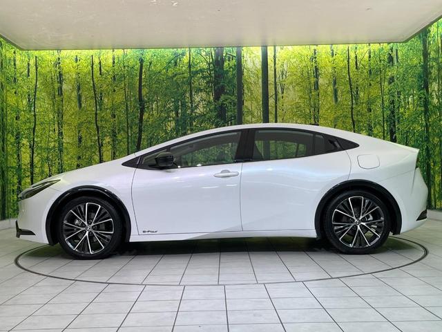 プリウス Z 4WD ガラスルーフ 全周囲カメラ デジタルミラー 衝突軽減 レーダークルーズ ブラインドスポットモニター 電動リアゲート シートエアコン パワーシート コーナーセンサー LEDヘッド ワイヤレス充電(27枚目)