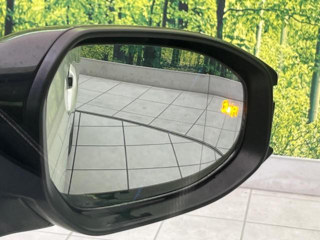 プリウス Z 4WD ガラスルーフ 全周囲カメラ デジタルミラー 衝突軽減 レーダークルーズ ブラインドスポットモニター 電動リアゲート シートエアコン パワーシート コーナーセンサー LEDヘッド ワイヤレス充電(34枚目)