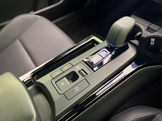 プリウス Z 4WD ガラスルーフ 全周囲カメラ デジタルミラー 衝突軽減 レーダークルーズ ブラインドスポットモニター 電動リアゲート シートエアコン パワーシート コーナーセンサー LEDヘッド ワイヤレス充電(52枚目)