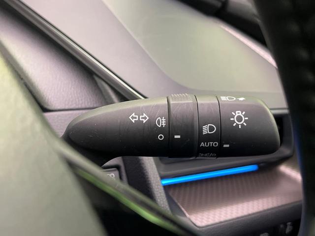 プリウス Z 4WD ガラスルーフ 全周囲カメラ デジタルミラー 衝突軽減 レーダークルーズ ブラインドスポットモニター 電動リアゲート シートエアコン パワーシート コーナーセンサー LEDヘッド ワイヤレス充電(54枚目)