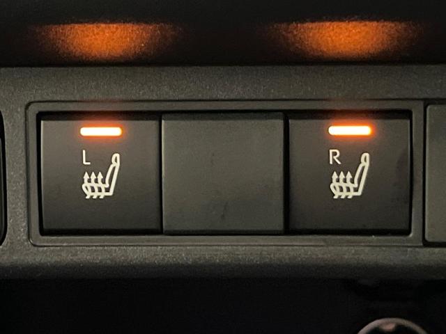 ヤリスクロス Z 全周囲カメラ 衝突軽減装置 レーダークルーズ ディスプレイオーディオ シートヒーター ステアリングヒーター パワーシート コーナーセンサー スマートキー LEDヘッド ETC 純正18インチAW(6枚目)