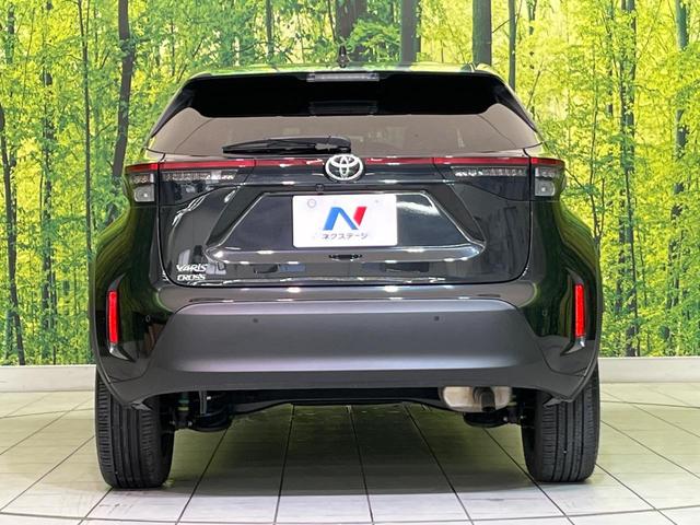 ヤリスクロス Z 全周囲カメラ 衝突軽減装置 レーダークルーズ ディスプレイオーディオ シートヒーター ステアリングヒーター パワーシート コーナーセンサー スマートキー LEDヘッド ETC 純正18インチAW(15枚目)