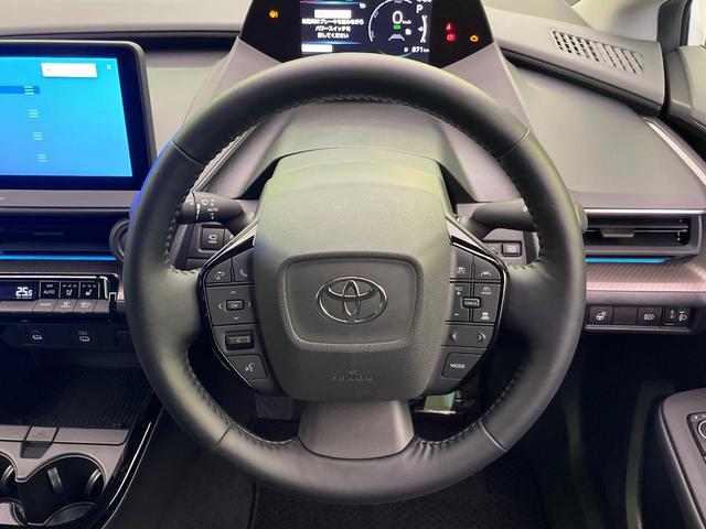 プリウス Z ガラスルーフ 全周囲カメラ 衝突軽減 レーダークルーズ ブラインドスポットモニター 電動リアゲート シートエアコン パワーシート コーナーセンサー スマートキー LEDヘッド ETC ワイヤレス充電(11枚目)