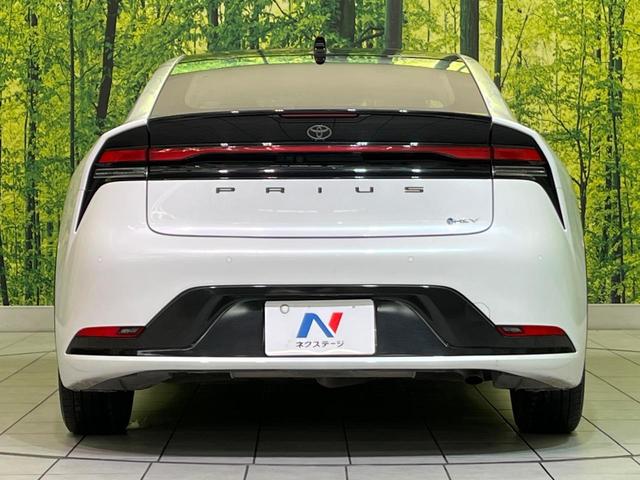 プリウス Z ガラスルーフ 全周囲カメラ 衝突軽減 レーダークルーズ ブラインドスポットモニター 電動リアゲート シートエアコン パワーシート コーナーセンサー スマートキー LEDヘッド ETC ワイヤレス充電(15枚目)