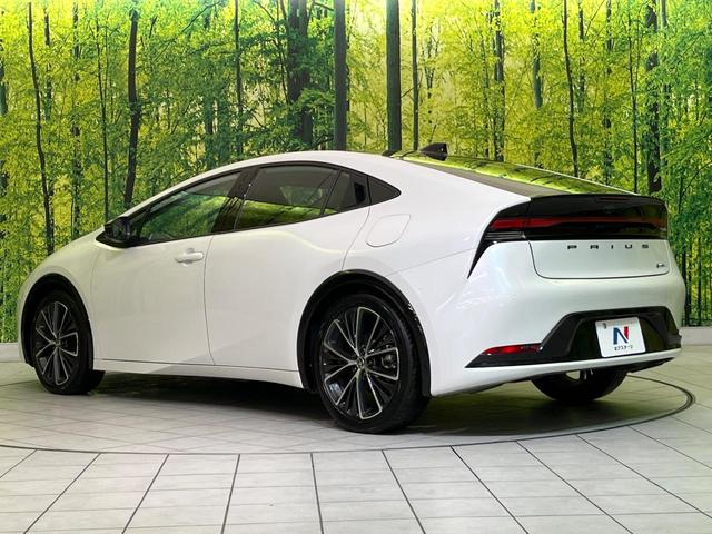 プリウス Z ガラスルーフ 全周囲カメラ 衝突軽減 レーダークルーズ ブラインドスポットモニター 電動リアゲート シートエアコン パワーシート コーナーセンサー スマートキー LEDヘッド ETC ワイヤレス充電(26枚目)