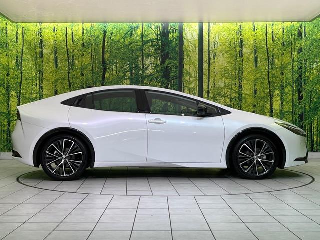 プリウス Z ガラスルーフ 全周囲カメラ 衝突軽減 レーダークルーズ ブラインドスポットモニター 電動リアゲート シートエアコン パワーシート コーナーセンサー スマートキー LEDヘッド ETC ワイヤレス充電(27枚目)