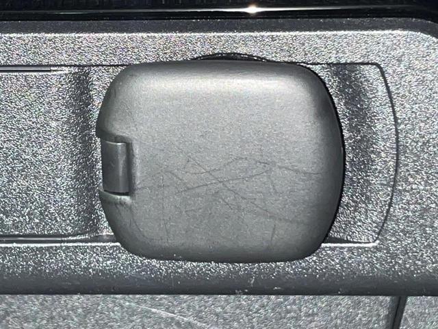 プリウス Z ガラスルーフ 全周囲カメラ 衝突軽減 レーダークルーズ ブラインドスポットモニター 電動リアゲート シートエアコン パワーシート コーナーセンサー スマートキー LEDヘッド ETC ワイヤレス充電(66枚目)