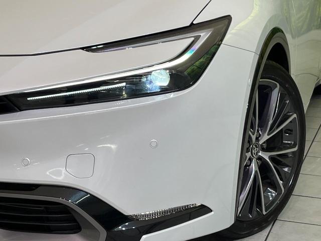 プリウス Ｚ　１２．３型ディスプレイオーディオ　全周囲カメラ　衝突軽減装置　レーダークルーズ　電動リアゲート　パワーシート　コーナーセンサー　スマートキー　ＬＥＤヘッド　ＥＴＣ　純正１９インチＡＷ　車線逸脱警報（12枚目）