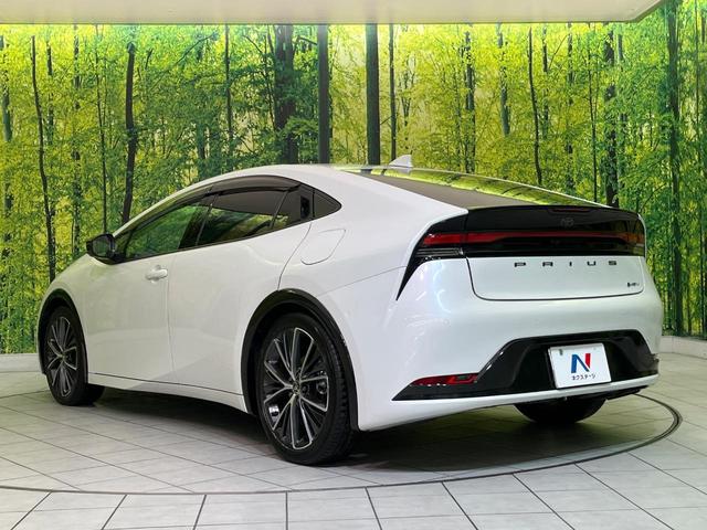 プリウス Ｚ　１２．３型ディスプレイオーディオ　全周囲カメラ　衝突軽減装置　レーダークルーズ　電動リアゲート　パワーシート　コーナーセンサー　スマートキー　ＬＥＤヘッド　ＥＴＣ　純正１９インチＡＷ　車線逸脱警報（25枚目）