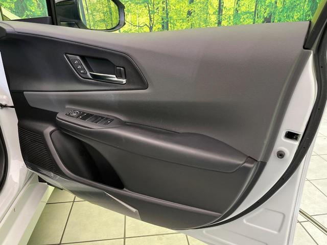 プリウス Ｚ　１２．３型ディスプレイオーディオ　全周囲カメラ　衝突軽減装置　レーダークルーズ　電動リアゲート　パワーシート　コーナーセンサー　スマートキー　ＬＥＤヘッド　ＥＴＣ　純正１９インチＡＷ　車線逸脱警報（37枚目）