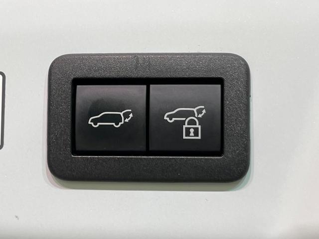 プリウス Ｚ　１２．３型ディスプレイオーディオ　全周囲カメラ　衝突軽減装置　レーダークルーズ　電動リアゲート　パワーシート　コーナーセンサー　スマートキー　ＬＥＤヘッド　ＥＴＣ　純正１９インチＡＷ　車線逸脱警報（44枚目）