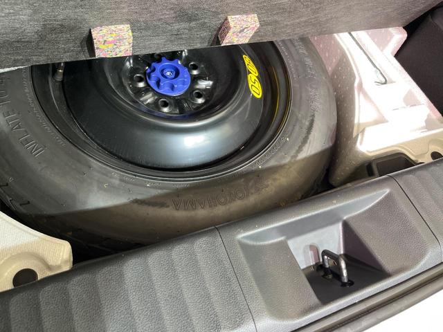 プリウス Ｚ　１２．３型ディスプレイオーディオ　全周囲カメラ　衝突軽減装置　レーダークルーズ　電動リアゲート　パワーシート　コーナーセンサー　スマートキー　ＬＥＤヘッド　ＥＴＣ　純正１９インチＡＷ　車線逸脱警報（47枚目）