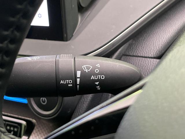 プリウス Ｚ　１２．３型ディスプレイオーディオ　全周囲カメラ　衝突軽減装置　レーダークルーズ　電動リアゲート　パワーシート　コーナーセンサー　スマートキー　ＬＥＤヘッド　ＥＴＣ　純正１９インチＡＷ　車線逸脱警報（55枚目）