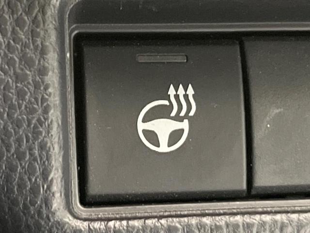 プリウス Ｚ　１２．３型ディスプレイオーディオ　全周囲カメラ　衝突軽減装置　レーダークルーズ　電動リアゲート　パワーシート　コーナーセンサー　スマートキー　ＬＥＤヘッド　ＥＴＣ　純正１９インチＡＷ　車線逸脱警報（61枚目）