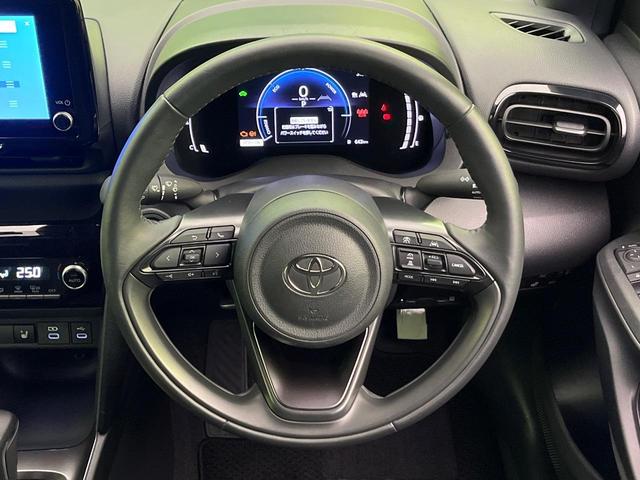 ヤリスクロス ハイブリッドZ 純正8型ディスプレイオーディオ 全周囲カメラ 衝突軽減装置 レーダークルーズ シートヒーター パワーシート LEDヘッド ステアリングヒーター コーナーセンサー ETC ブラインドスポットモニター(11枚目)