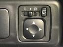 【電動格納ミラー】サイドミラーは電動格納式となっており、狭い駐車場でもキズがつくリスクを抑えられます。