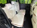 後部座席も気になるようなキズ・汚れやへたり等、大きなダメージはなく、良好な状態です。