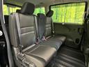 後部座席も気になるようなキズ・汚れやへたり等、大きなダメージはなく、良好な状態です。