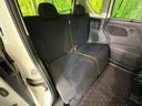 後部座席も気になるようなキズ・汚れやへたり等、大きなダメージはなく、良好な状態です。