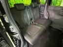 後部座席も気になるようなキズ・汚れやへたり等、大きなダメージはなく、良好な状態です。