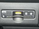 N-BOXカスタム G・Lパッケージ 両側電動ドア ナビ バックカメラ 衝突軽減装置 スマートキー HIDヘッド ETC 純正14インチAW オートライト オートエアコン Bluetooth再生 シートバックテーブル 横滑り防止装置(6枚目)