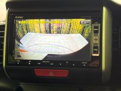 【バックカメラ】駐車時に後方がリアルタイム映像で確認できます。大型商業施設や立体駐車場での駐車時や、夜間のバック時に大活躍！運転スキルに関わらず、今や必須となった装備のひとつです！ 4