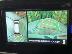 【両側パワースライドドア】スマートキーや運転席のスイッチで後席両側スライドドアの開閉が可能♪電動だから力を入れてドアを開ける必要が無く、小さなお子様でも簡単に開け閉めでき快適です♪ 4