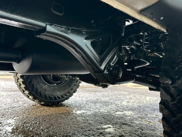 ハイラックスサーフ ＳＳＲリミテッド　ＳＳＲリミテッド　５人乗り　サンルーフ　ウッドコンビステア　ＥＴＣ　ヨコハマジオランダーＭＴタイヤ　新品マッドブラックホイール　新品コーナーレンズ　メッキフェンダーアーチモール（31枚目）