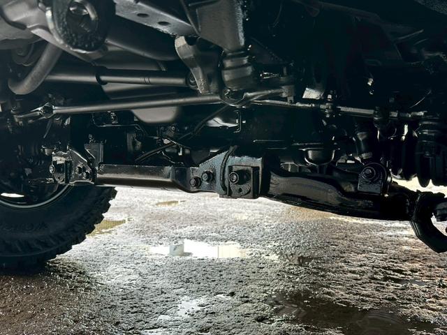 ハイラックスサーフ ＳＳＲリミテッド　ＳＳＲリミテッド　５人乗り　サンルーフ　ウッドコンビステア　ＥＴＣ　ヨコハマジオランダーＭＴタイヤ　新品マッドブラックホイール　新品コーナーレンズ　メッキフェンダーアーチモール（32枚目）