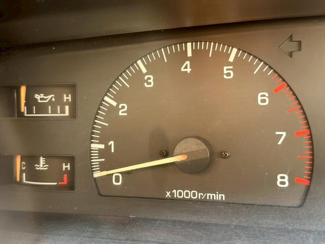 ハイラックスサーフ ＳＳＲリミテッド　ＳＳＲリミテッド　５人乗り　サンルーフ　ウッドコンビステア　ＥＴＣ　ヨコハマジオランダーＭＴタイヤ　新品マッドブラックホイール　新品コーナーレンズ　メッキフェンダーアーチモール（46枚目）