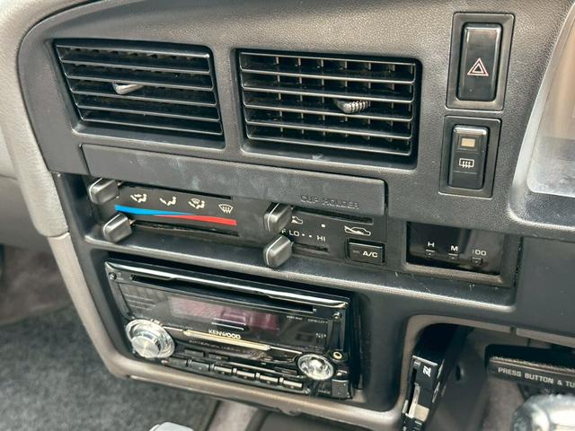 ハイラックスサーフ ＳＳＲリミテッド　ＳＳＲリミテッド　５人乗り　サンルーフ　ウッドコンビステア　ＥＴＣ　ヨコハマジオランダーＭＴタイヤ　新品マッドブラックホイール　新品コーナーレンズ　メッキフェンダーアーチモール（50枚目）