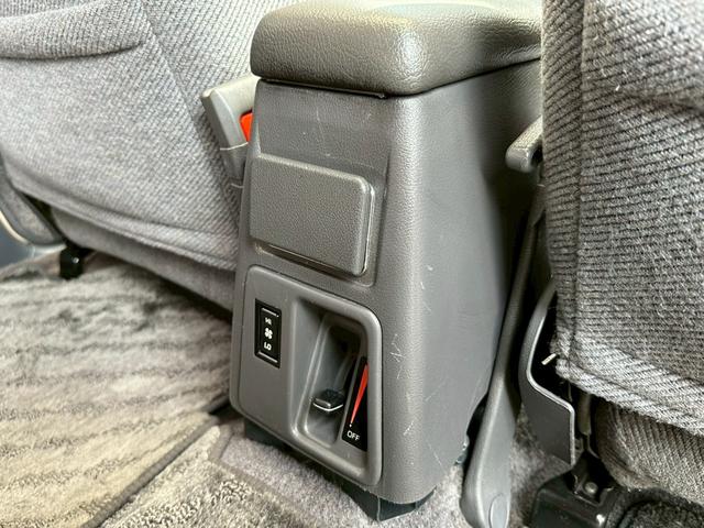 ハイラックスサーフ ＳＳＲリミテッド　ＳＳＲリミテッド　５人乗り　サンルーフ　ウッドコンビステア　ＥＴＣ　ヨコハマジオランダーＭＴタイヤ　新品マッドブラックホイール　新品コーナーレンズ　メッキフェンダーアーチモール（61枚目）