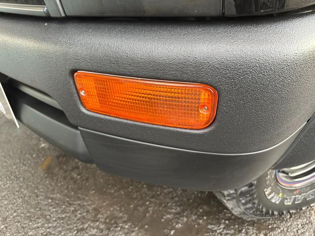 ハイラックスサーフ ＳＳＲ－Ｖリミテッド　ワイド　４ＷＤ　背面タイヤ　２インチリフトアップ　ラプター施工　新品ヨコハマジオランダーＧ００３　ＭＴタイヤ　新品デイトナホイール　　黒レザー調シートカバー　ドアバイザー　下廻りエンドックス施工（12枚目）