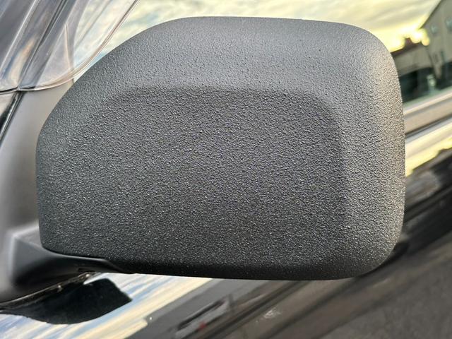 ハイラックスサーフ ＳＳＲ－Ｖリミテッド　ワイド　４ＷＤ　背面タイヤ　２インチリフトアップ　ラプター施工　新品ヨコハマジオランダーＧ００３　ＭＴタイヤ　新品デイトナホイール　　黒レザー調シートカバー　ドアバイザー　下廻りエンドックス施工（25枚目）