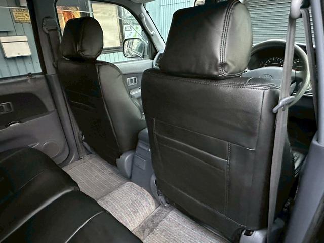 ハイラックスサーフ ＳＳＲ－Ｖリミテッド　ワイド　４ＷＤ　背面タイヤ　２インチリフトアップ　ラプター施工　新品ヨコハマジオランダーＧ００３　ＭＴタイヤ　新品デイトナホイール　　黒レザー調シートカバー　ドアバイザー　下廻りエンドックス施工（42枚目）