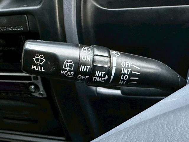 ハイラックスサーフ ＳＳＲ－Ｖリミテッド　ワイド　４ＷＤ　背面タイヤ　２インチリフトアップ　ラプター施工　新品ヨコハマジオランダーＧ００３　ＭＴタイヤ　新品デイトナホイール　　黒レザー調シートカバー　ドアバイザー　下廻りエンドックス施工（47枚目）