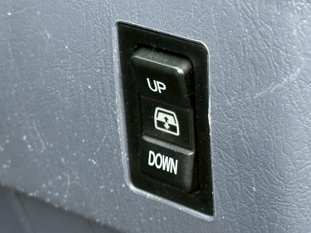 ハイラックスサーフ ＳＳＲ－Ｖリミテッド　ワイド　４ＷＤ　背面タイヤ　２インチリフトアップ　ラプター施工　新品ヨコハマジオランダーＧ００３　ＭＴタイヤ　新品デイトナホイール　　黒レザー調シートカバー　ドアバイザー　下廻りエンドックス施工（49枚目）