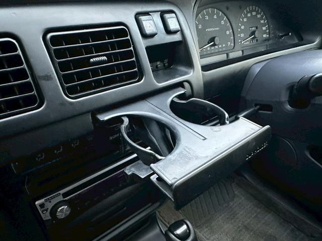 ハイラックスサーフ ＳＳＲ－Ｖリミテッド　ワイド　４ＷＤ　背面タイヤ　２インチリフトアップ　ラプター施工　新品ヨコハマジオランダーＧ００３　ＭＴタイヤ　新品デイトナホイール　　黒レザー調シートカバー　ドアバイザー　下廻りエンドックス施工（53枚目）