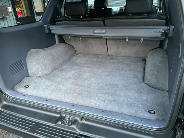 ハイラックスサーフ ＳＳＲ－Ｖリミテッド　ワイド　４ＷＤ　背面タイヤ　２インチリフトアップ　ラプター施工　新品ヨコハマジオランダーＧ００３　ＭＴタイヤ　新品デイトナホイール　　黒レザー調シートカバー　ドアバイザー　下廻りエンドックス施工（67枚目）