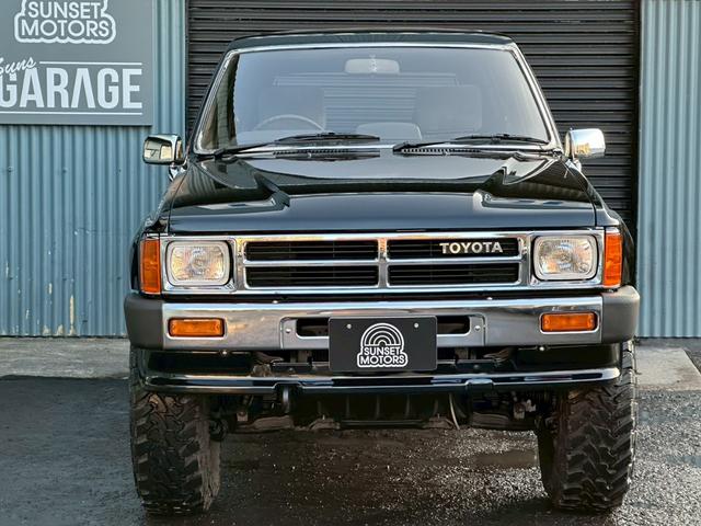 ハイラックスサーフ ＳＳＲ　５速ＭＴ　４ＷＤ　サンルーフ　メッキドアミラー　ＵＳフロントコーナー　新品テールレンズ　新品ＴＯＹＯオープンカントリーＭＴタイヤ　ルーフ　ＲＡＰＴＯＲ施工　下廻りＥＮＤＯＸ防錆施工（2枚目）