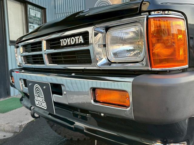 ハイラックスサーフ ＳＳＲ　５速ＭＴ　４ＷＤ　サンルーフ　メッキドアミラー　ＵＳフロントコーナー　新品テールレンズ　新品ＴＯＹＯオープンカントリーＭＴタイヤ　ルーフ　ＲＡＰＴＯＲ施工　下廻りＥＮＤＯＸ防錆施工（7枚目）