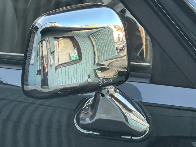 ハイラックスサーフ ＳＳＲ　５速ＭＴ　４ＷＤ　サンルーフ　メッキドアミラー　ＵＳフロントコーナー　新品テールレンズ　新品ＴＯＹＯオープンカントリーＭＴタイヤ　ルーフ　ＲＡＰＴＯＲ施工　下廻りＥＮＤＯＸ防錆施工（13枚目）