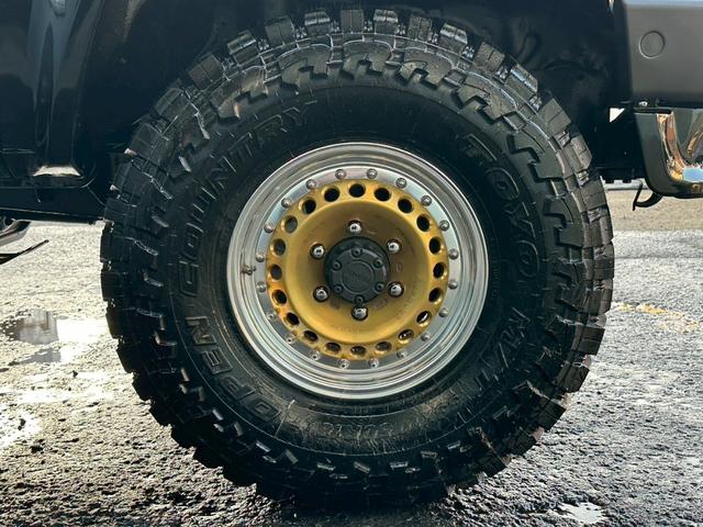 ハイラックスサーフ ＳＳＲ　５速ＭＴ　４ＷＤ　サンルーフ　メッキドアミラー　ＵＳフロントコーナー　新品テールレンズ　新品ＴＯＹＯオープンカントリーＭＴタイヤ　ルーフ　ＲＡＰＴＯＲ施工　下廻りＥＮＤＯＸ防錆施工（28枚目）