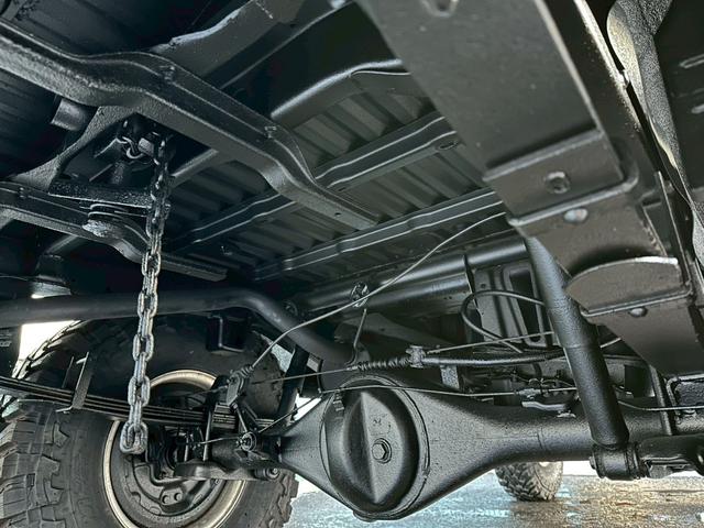 ハイラックスサーフ ＳＳＲ　５速ＭＴ　４ＷＤ　サンルーフ　メッキドアミラー　ＵＳフロントコーナー　新品テールレンズ　新品ＴＯＹＯオープンカントリーＭＴタイヤ　ルーフ　ＲＡＰＴＯＲ施工　下廻りＥＮＤＯＸ防錆施工（36枚目）