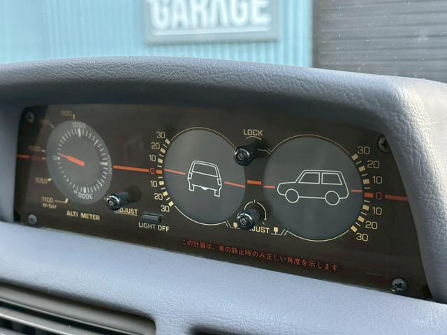 ハイラックスサーフ ＳＳＲ　５速ＭＴ　４ＷＤ　サンルーフ　メッキドアミラー　ＵＳフロントコーナー　新品テールレンズ　新品ＴＯＹＯオープンカントリーＭＴタイヤ　ルーフ　ＲＡＰＴＯＲ施工　下廻りＥＮＤＯＸ防錆施工（50枚目）