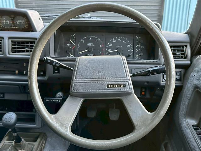 ハイラックスサーフ ＳＳＲ　５速ＭＴ　４ＷＤ　サンルーフ　メッキドアミラー　ＵＳフロントコーナー　新品テールレンズ　新品ＴＯＹＯオープンカントリーＭＴタイヤ　ルーフ　ＲＡＰＴＯＲ施工　下廻りＥＮＤＯＸ防錆施工（52枚目）