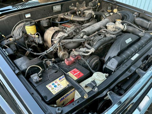 ハイラックスサーフ ＳＳＲ　５速ＭＴ　４ＷＤ　サンルーフ　メッキドアミラー　ＵＳフロントコーナー　新品テールレンズ　新品ＴＯＹＯオープンカントリーＭＴタイヤ　ルーフ　ＲＡＰＴＯＲ施工　下廻りＥＮＤＯＸ防錆施工（55枚目）