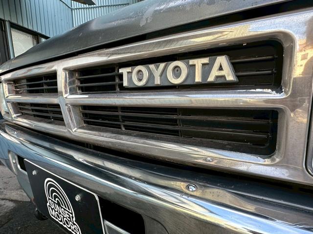 ハイラックスサーフ ＳＳＲリミテッド　４ＷＤ　リフトアップ　下回りシャーシブラック施工　社外１５インチアルミホイール　ＢＦグッドリッチＭＴタイヤ　社外ウッドメッキスポークステアリング　社外ＣＤオーディオ　社外キーレス　ＥＴＣ（12枚目）