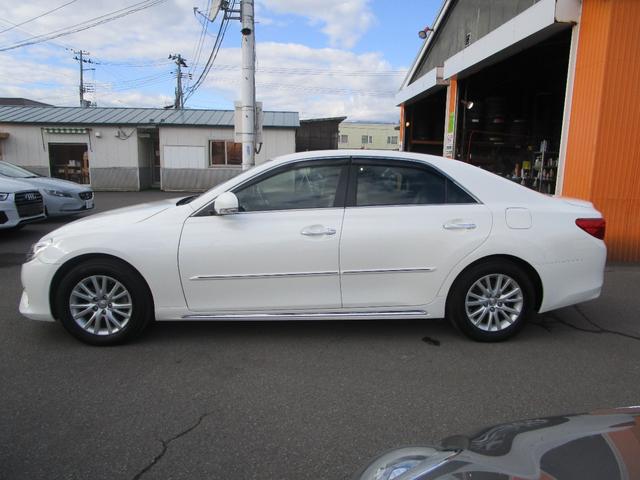 マークＸ プレミアム　Ｆｏｕｒ　４ＷＤ　純正フルセグＴＶナビ　プッシュスタート　ドラレコ前後　ビルトインＥＴＣ　運転席助手席パワーシート　シートヒーター（9枚目）